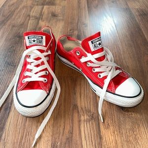 Red converse